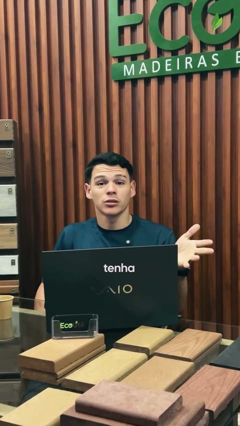 Especialista da EcoÚtil falando sobre projetos de área externa